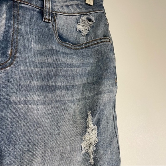 Refuge Distressed Embroidered Jean Skirt Mini Skirt Embroidery Roses Medium - Picture 7 of 9